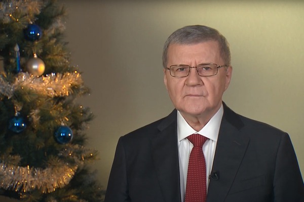 Поздравление полномочного представителя Президента РФ в СКФО Юрия Чайки с Новым годом