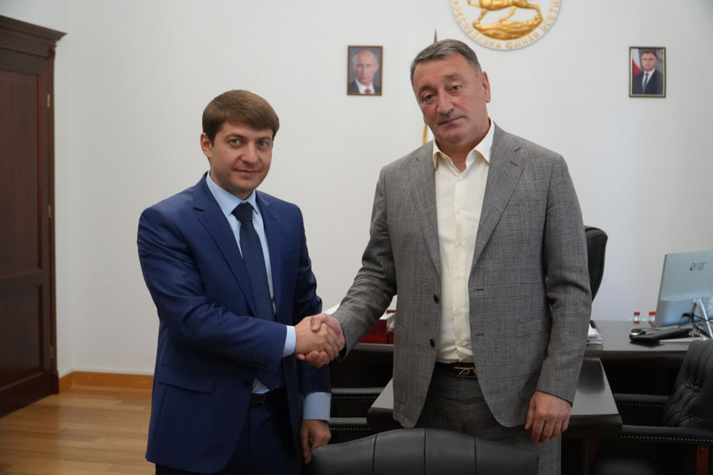 skfu_ukreplyaet_partnerstvo_s_yuzhnoj_osetiej_ncfu_ru_01-_2_.jpg skfu_ukreplyaet_partnerstvo_s_yuzhnoj_osetiej_ncfu_ru_01-_2_.jpg