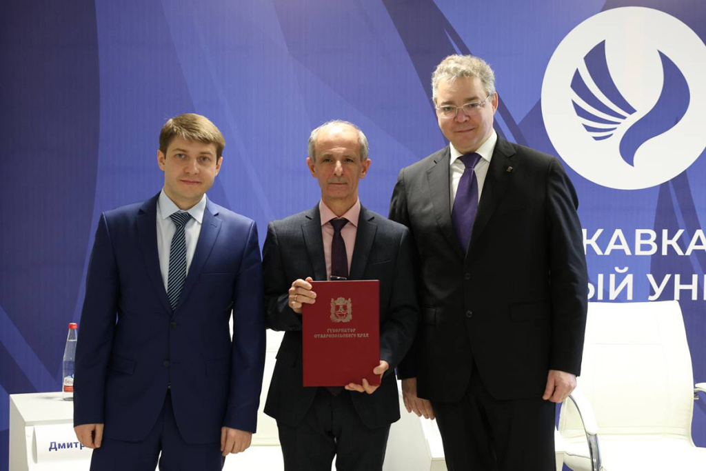 budushchee-nauki-v-nadezhnyh-rukah-ucheniki-sunc-predstavili-proryvnye-proekty-ncfu-ru-01 (7).jpg