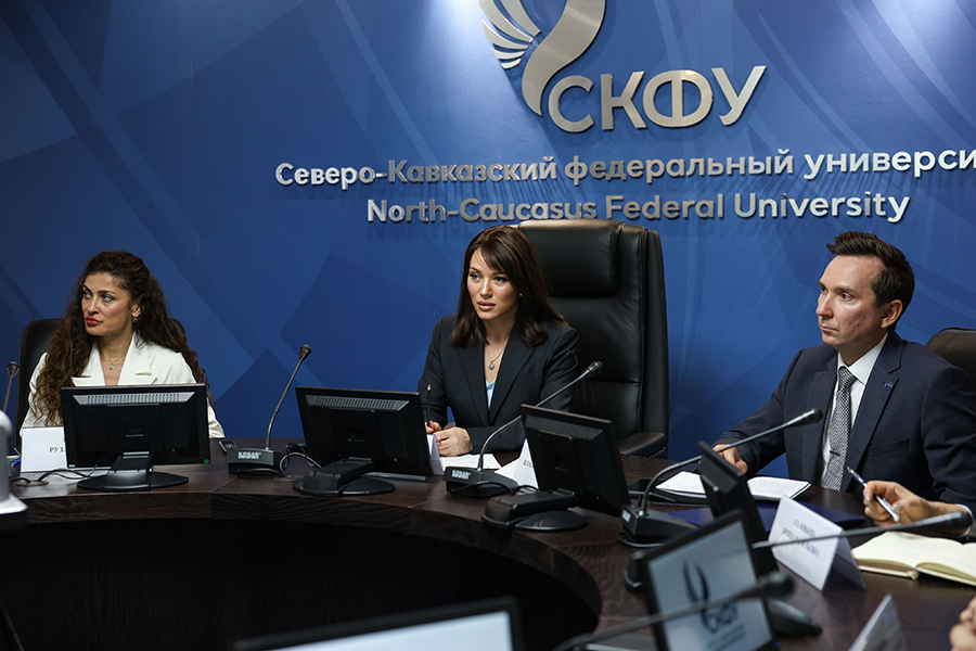 В СКФУ обсудили развитие сотрудничества с ГУ МВД по Ставропольскому краю