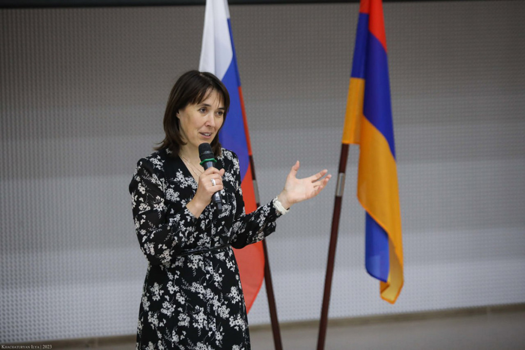 studenty-rossii-i-armenii-obmenivayutsya-opytom-predprinimatelstva-turizma-i-volonterstva-na-molodezhnom-forume-v-stavropole-ncfu-01 (3).jpg studenty-rossii-i-armenii-obmenivayutsya-opytom-predprinimatelstva-turizma-i-volonterstva-na-molodezhnom-forume-v-stavropole-ncfu-01 (3).jpg