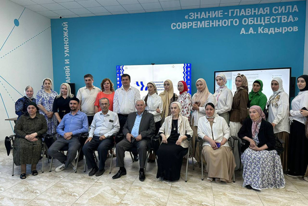 ekaterina-konopko-provela-seminar-dlya-molodyh-pedagogov-i-studentov-chr-ncfu-ru-01 (2).jpg