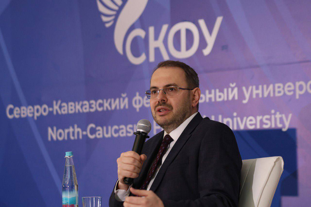 zamestitel-ministra-nauki-i-vysshego-obrazovaniya-rossii-otkryl-v-skfu-regionalnyj-studencheskij-mediacentr-ncfu-ru-01 (1).jpg zamestitel-ministra-nauki-i-vysshego-obrazovaniya-rossii-otkryl-v-skfu-regionalnyj-studencheskij-mediacentr-ncfu-ru-01 (1).jpg