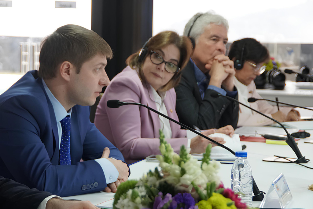 skfu-i-venesuehla-dogovorilis-o-sotrudnichestve-v-sfere-obrazovaniya-i-innovacij-ncfu-ru-01 (2).jpg