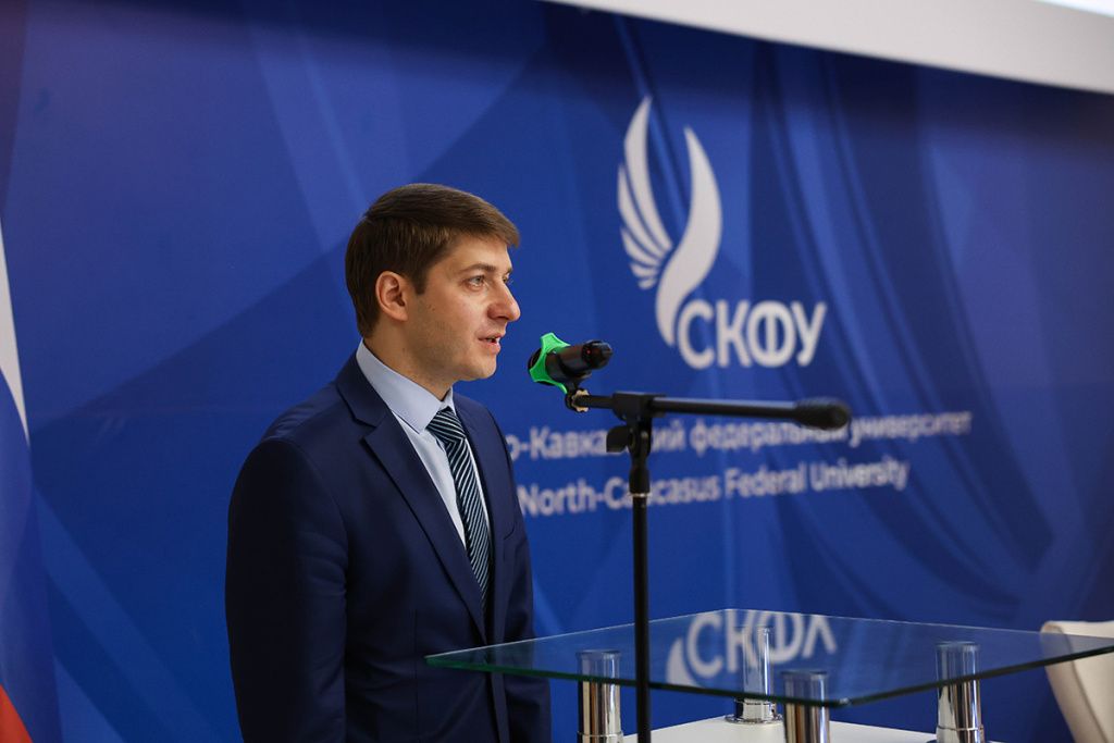 molodezhnye-lidery-rossii-i-azerbajdzhana-gotovyat-sovmestnye-proekty-na-baze-skfu-ncfu-ru-01 (3).jpg molodezhnye-lidery-rossii-i-azerbajdzhana-gotovyat-sovmestnye-proekty-na-baze-skfu-ncfu-ru-01 (3).jpg
