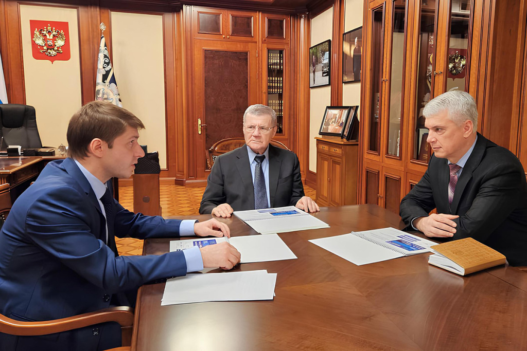 yurij-chajka-i-dmitrij-bespalov-obsudili-razvitie-inzhenernogo-obrazovaniya-na-severnom-kavkaze-ncfu-ru-01.jpg
