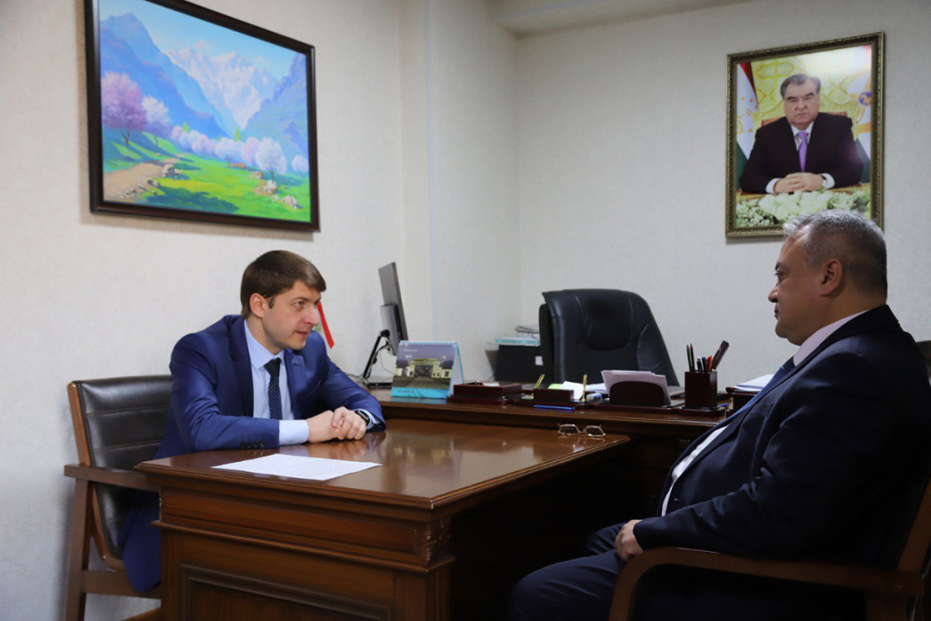 kreativnyj-vzglyad-na-tochnye-nauki-uchitelya-i-shkolniki-tadzhikistana-uchastvuyut-v-novom-obrazovatelnom-proekte-ncfu-ru-01 (4)1.jpg kreativnyj-vzglyad-na-tochnye-nauki-uchitelya-i-shkolniki-tadzhikistana-uchastvuyut-v-novom-obrazovatelnom-proekte-ncfu-ru-01 (4)1.jpg