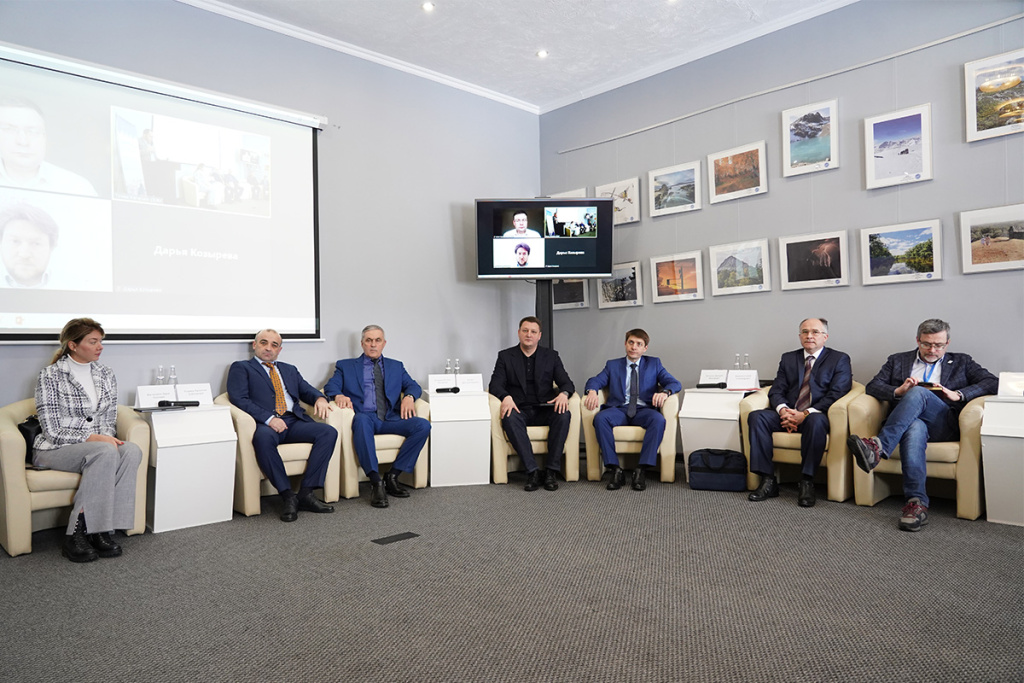 usloviya-samorealizacii-molodezhi-na-severnom-kavkaze-obsuzhdali-na-forume-v-arhyze-ncfu-ru-03.JPG