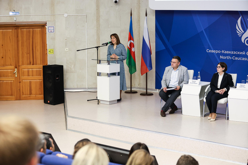 molodezhnye-lidery-rossii-i-azerbajdzhana-gotovyat-sovmestnye-proekty-na-baze-skfu-ncfu-ru-01 (4).jpg molodezhnye-lidery-rossii-i-azerbajdzhana-gotovyat-sovmestnye-proekty-na-baze-skfu-ncfu-ru-01 (4).jpg