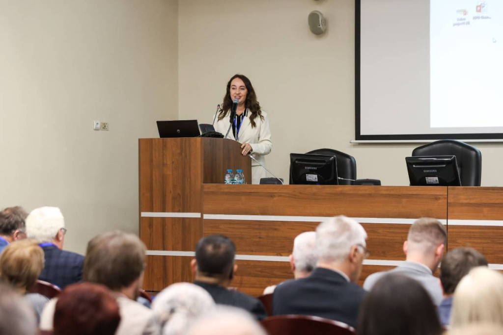 sovremennaya_biotekhnologiya_na_konferenciyu_v_skfu_priekhali_uchenye_iz_8_stran_mira_ncfu_ru_01-_2_.jpg